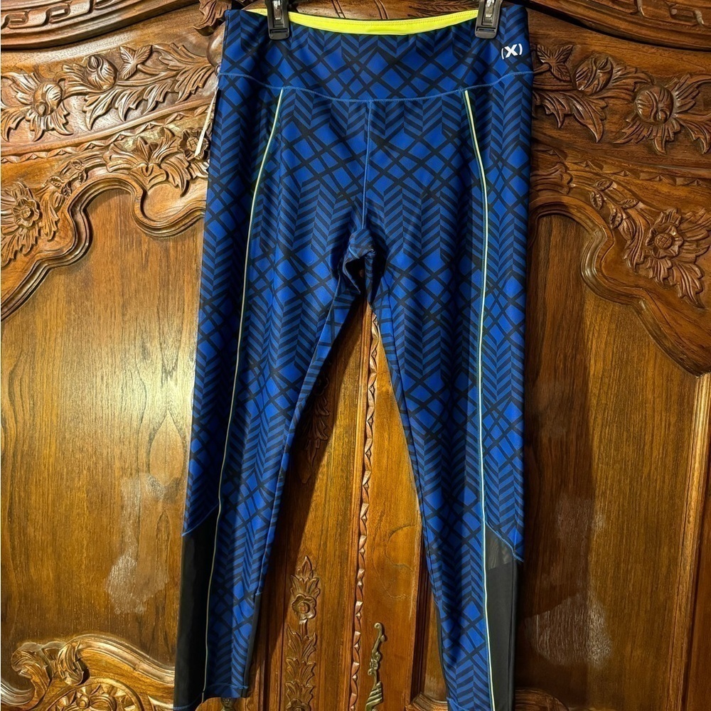 2(X)IST NWT Athletic Workout Leggings SZ L
